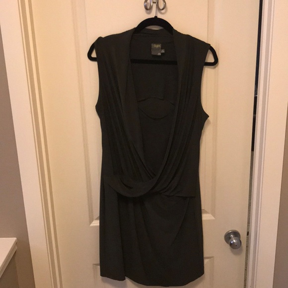 Taylor Dress - Picture 2 of 4